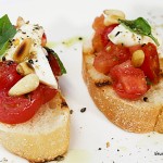 8-Bruschetta Caprese